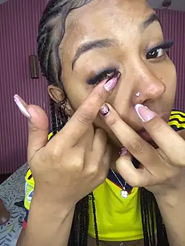 PrettyTiana  online show from November 2025 06:51:01 PM