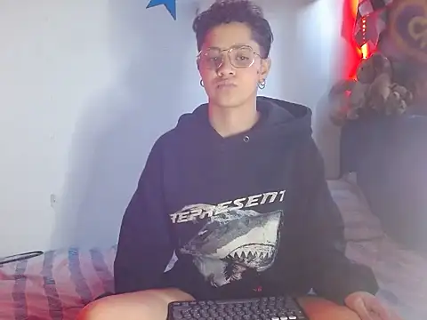 Jade Rayden online show from April 2026 09:59:01 PM