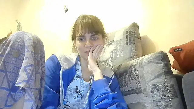 Snapshot of Loriven chatting on October 2025 07:22:01 PM Loriven online show from October 2025 07:22:01 PM