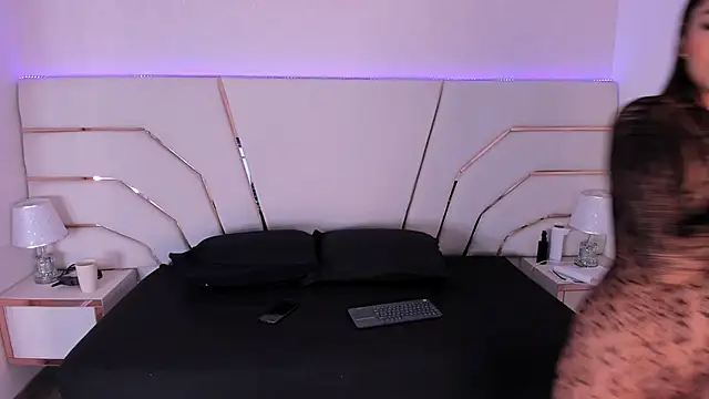 Kendall Evanss online show from December 2025 03:48:01 AM