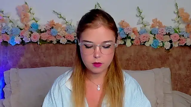 Lilith Bonheur online show from March 2026 01:28:01 PM