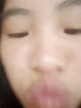 Snapshot of Luyen004 chatting on September 2025 12:27:02 AM Luyen004 online show from September 2025 12:27:02 AM