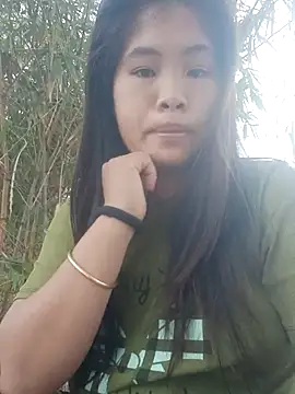 Snapshot of Luyen004 chatting on January 2026 11:52:02 PM Luyen004 online show from January 2026 11:52:02 PM