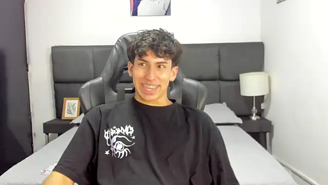 Aaron Spencer13 online show from September 2025 07:29:01 PM