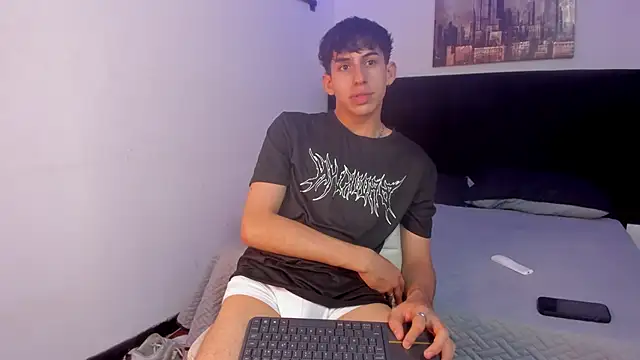 Aaron Spencer13 online show from October 2025 05:26:02 PM