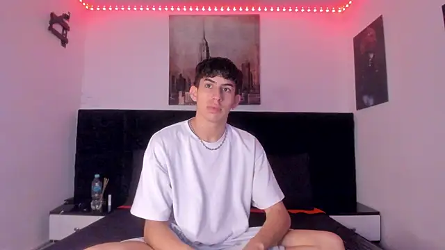 Aaron Spencer13 online show from November 2025 07:27:01 PM