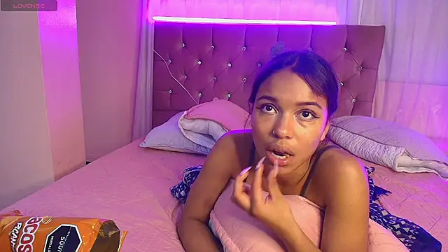 Snapshot of Dakashyten chatting on November 2025 04:18:02 AM Dakashyten online show from November 2025 04:18:02 AM