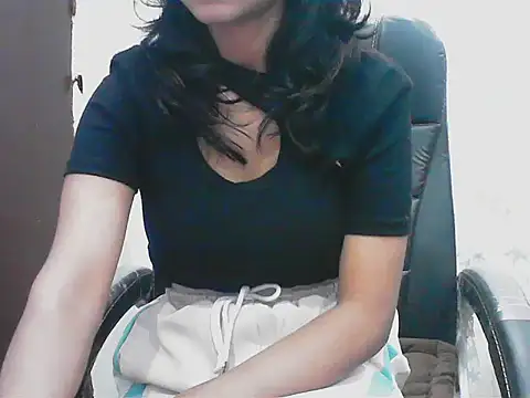 short girl  online show from February 2026 05:24:01 PM