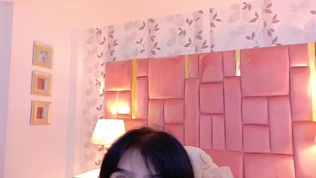 Snapshot of LaylaaDoll chatting on July 2026 07:35:02 PM LaylaaDoll online show from July 2026 07:35:02 PM