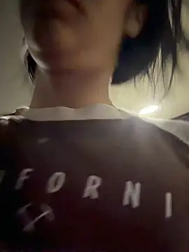 Isabella-Teen online show from April 2026 02:00:01 AM