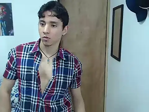 Snapshot of your_boy_hot chatting on September 2025 01:09:02 AM your boy hot online show from September 2025 01:09:02 AM