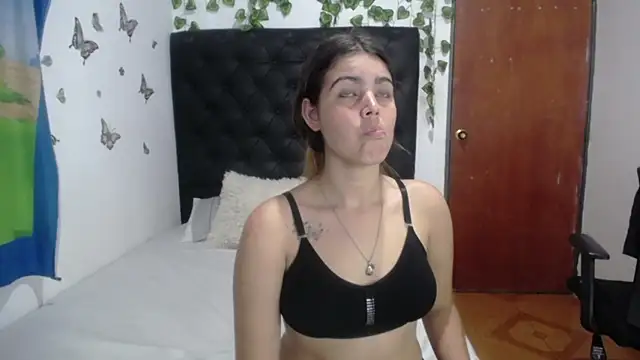 Snapshot of isabel_09 chatting on February 2026 03:00:02 AM isabel 09 online show from February 2026 03:00:02 AM