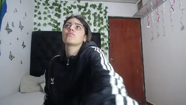 Snapshot of isabel_09 chatting on February 2026 12:26:01 PM isabel 09 online show from February 2026 12:26:01 PM