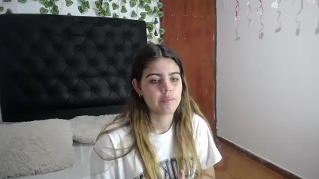 Snapshot of isabel_09 chatting on February 2026 07:03:02 PM isabel 09 online show from February 2026 07:03:02 PM