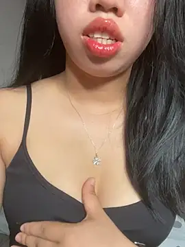 Snapshot of Rose-babyx chatting on June 2026 02:28:02 AM Rose-babyx online show from June 2026 02:28:02 AM