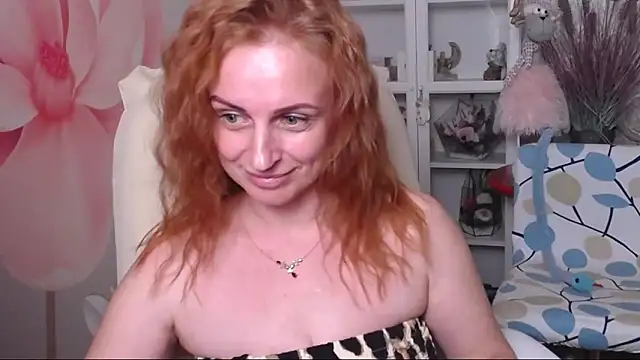 Snapshot of Venus_love1 chatting on May 2026 05:32:02 PM Venus love1 online show from May 2026 05:32:02 PM