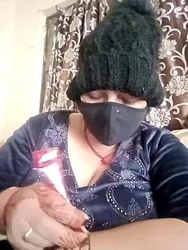 Snapshot of Love-890 chatting on November 2025 08:05:01 AM Love-890 online show from November 2025 08:05:01 AM