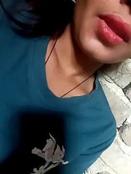 Aaisha-16 online show from April 2026 04:06:02 AM