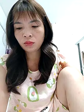 Livelulu online show from October 2025 09:04:01 PM