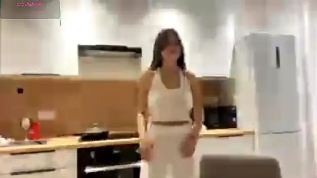 Snapshot of FavorLeila chatting on September 2025 02:21:01 PM FavorLeila online show from September 2025 02:21:01 PM