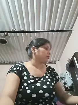 aliya-jaan71 online show from May 2026 06:42:02 PM