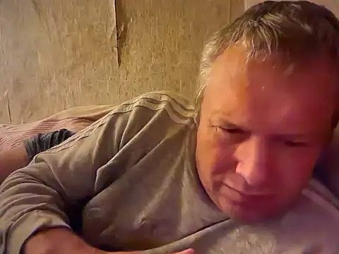 evulis1 online show from October 2025 07:58:02 PM