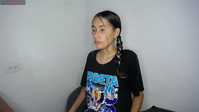 Amber Miiller2 online show from November 2025 09:47:01 PM