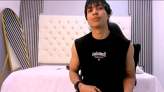 toji luxxer online show from December 2025 03:48:01 AM