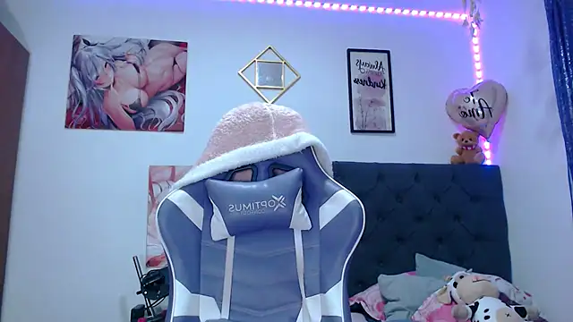 KENYEVANS online show from February 2026 01:02:02 AM