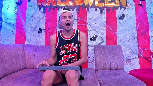 Juicy Creww online show from October 2025 09:17:01 AM