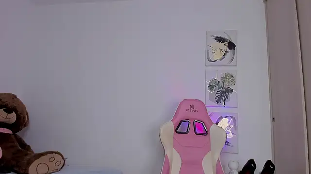 Susy spark online show from November 2025 11:17:01 PM