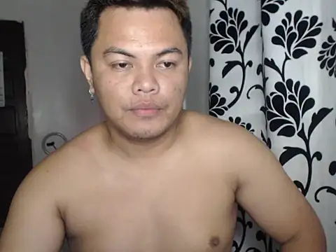 Snapshot of Gayasianzowe chatting on October 2025 05:49:02 AM Gayasianzowe online show from October 2025 05:49:02 AM