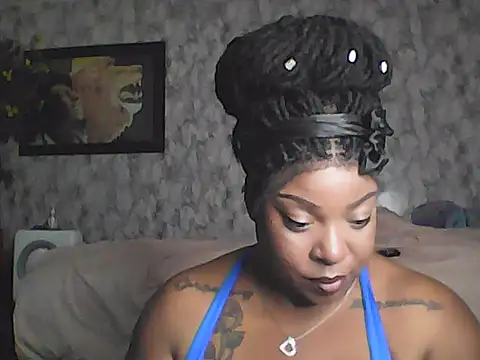BellaBlaze25 online show from June 2026 07:06:02 PM