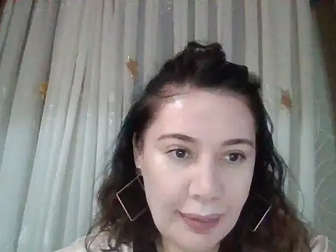 Lomivah online show from November 2025 04:52:01 PM