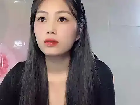 Lyly4757 online show from November 2025 04:40:01 PM