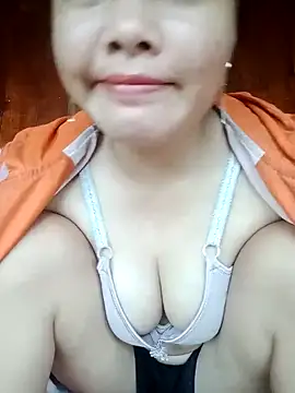 emilyzz online show from November 2025 02:03:02 AM