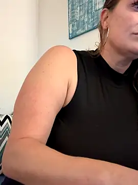 Snapshot of Ariasweetaspie chatting on September 2025 08:23:01 PM Ariasweetaspie online show from September 2025 08:23:01 PM