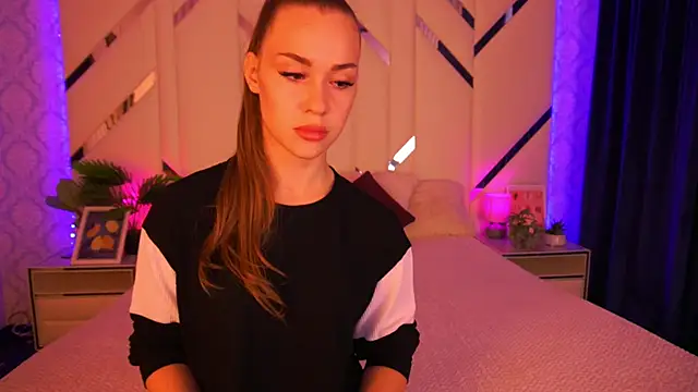 SweetAngellic online show from October 2025 12:35:01 PM