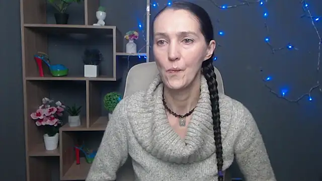 Snapshot of TayaFinch chatting on November 2025 01:00:02 PM TayaFinch online show from November 2025 01:00:02 PM