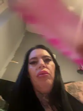 DIRTY PAISLEY X online show from April 2026 07:37:01 PM