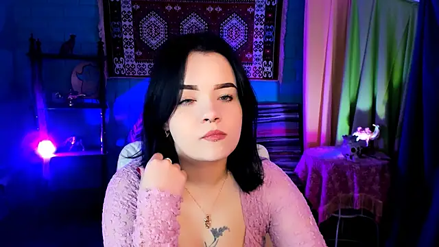 leslierowe  online show from November 2025 01:10:01 PM