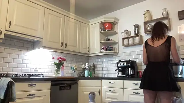 Snapshot of Ms_Noraa chatting on December 2025 09:18:02 AM Ms Noraa online show from December 2025 09:18:02 AM