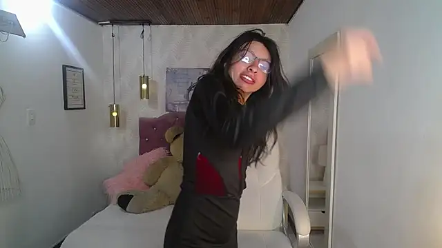 alllyson  online show from December 2025 08:07:02 PM