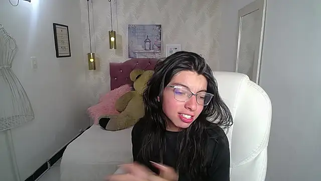 alllyson  online show from December 2025 08:06:02 PM