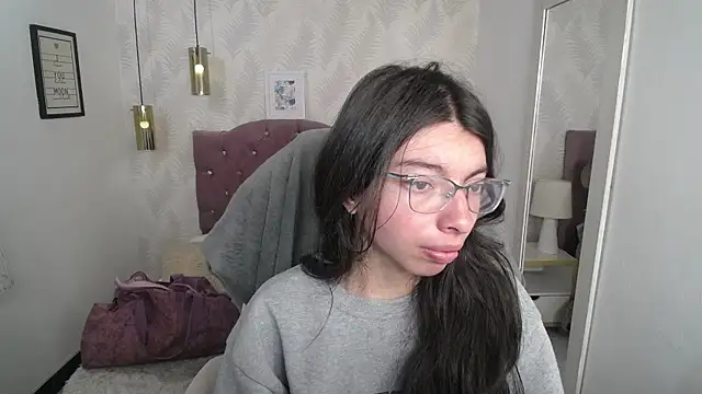 alllyson  online show from December 2025 08:04:01 PM