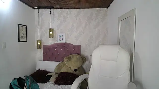 alllyson  online show from January 2026 07:30:01 PM