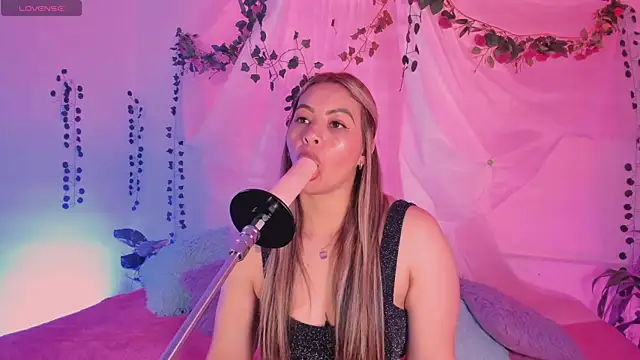 chubbyZoe online show from November 2025 12:38:02 AM