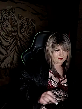 YuliiaSan online show from October 2025 09:08:02 PM