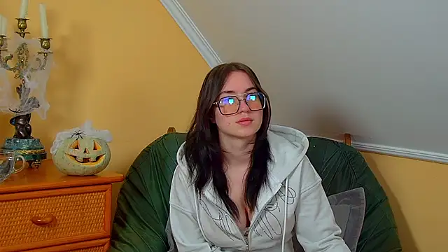 AnneAvery online show from October 2025 06:25:01 AM