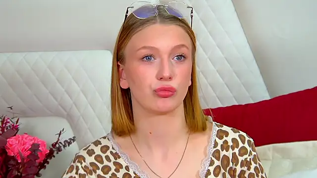 BeatriceBinoche online show from April 2026 06:23:02 PM